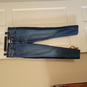 LOFT Modern Skinny with stripe on sides Jeans in size 29/8